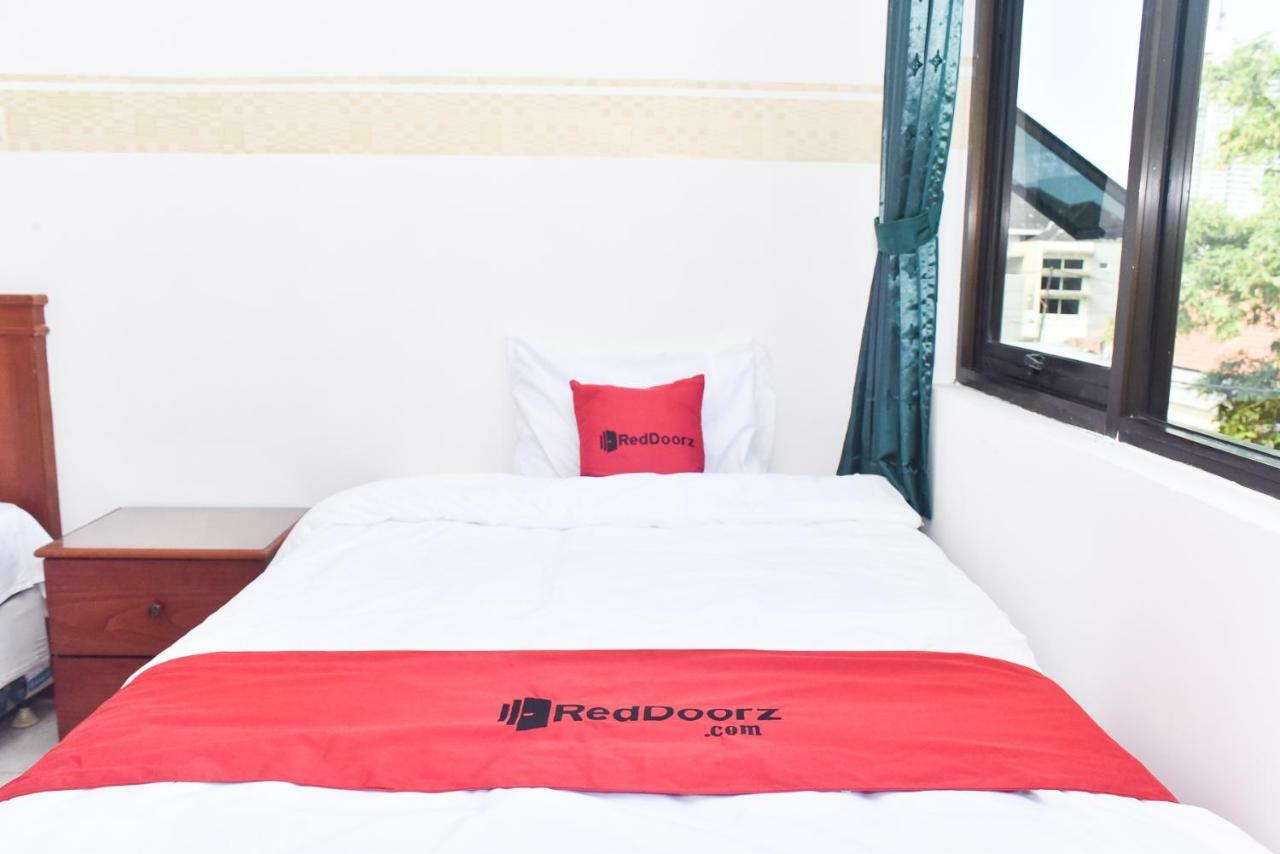 Reddoorz Near Lenmarc Mall Surabaya Pradahkalikendal Zewnętrze zdjęcie